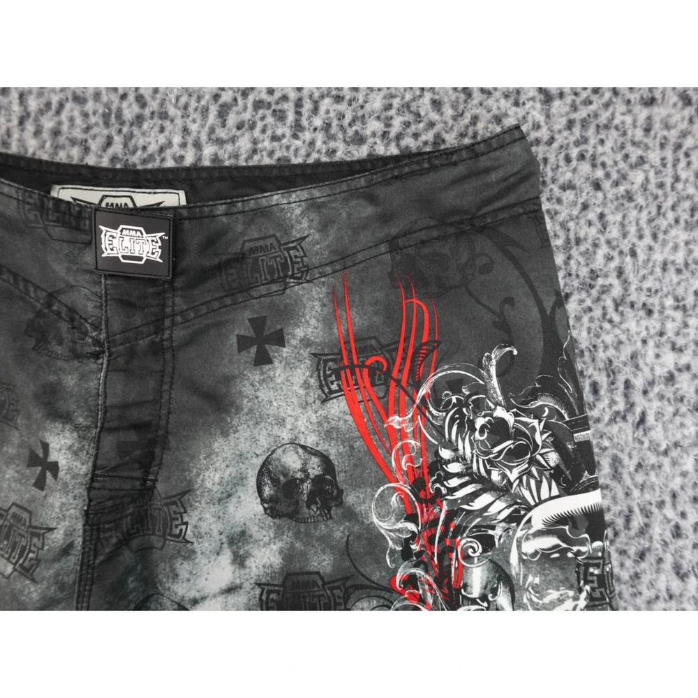 MMA‎ Elite Board Shorts Mens XL Grey Black Skull Graphic Y2K Good Cross Print